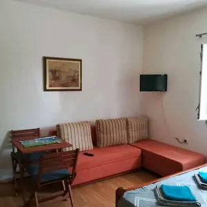 Nina Apartament